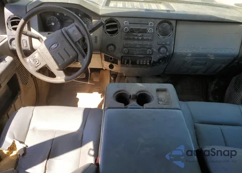 2015 Ford F350 Super Duty z USA, uszkodzony, nr VIN 1FD8X3B64FEC65478